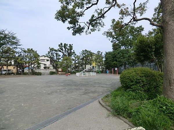 勧永公園(勧永公園まで350m)