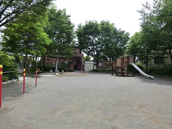さちが丘蔵屋敷公園(さちが丘蔵屋敷公園まで270m)