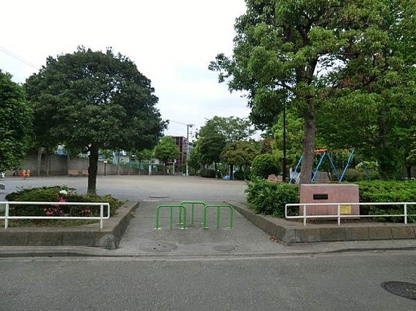 北寺尾四丁目公園(北寺尾四丁目公園まで200ｍ)