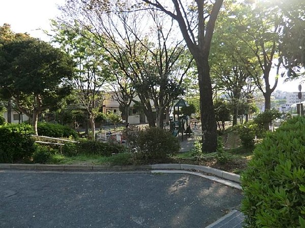 下永谷松原第二公園(下永谷松原第二公園まで210m)