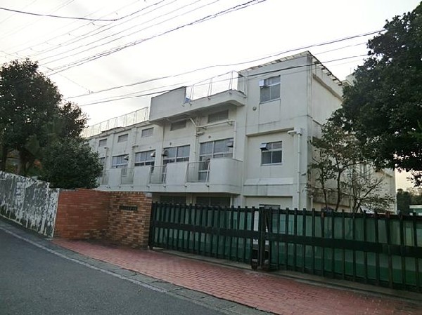 横浜市立上永谷中学校(横浜市立上永谷中学校まで600m)
