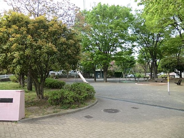 下永谷第二公園(下永谷第二公園まで500m)