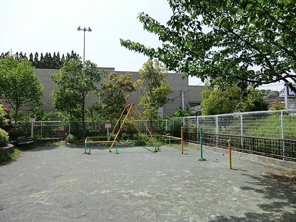 本牧間門公園(本牧間門公園まで300ｍ)