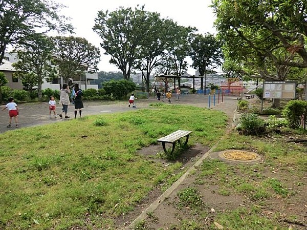 戸塚町南第一公園(戸塚町南第一公園まで850m)