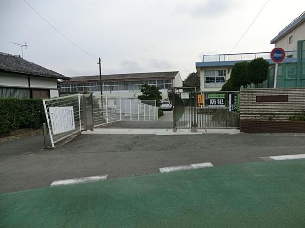 横浜市立南本宿小学校(横浜市立南本宿小学校まで600m)