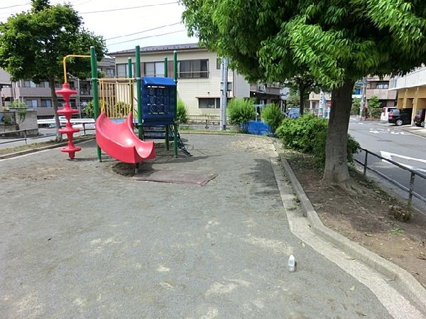 大岡四丁目第三公園(大岡四丁目第三公園まで350m)