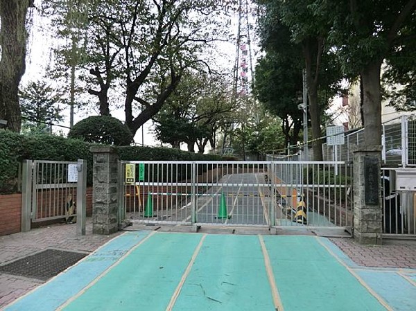 横浜市立鶴ケ峯小学校(横浜市立鶴ケ峯小学校まで850m)