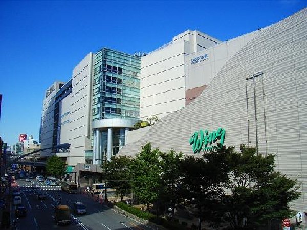 京浜急行電鉄上大岡駅(京浜急行電鉄上大岡駅まで700m)