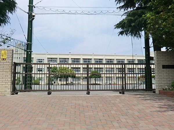 横浜市立東中田小学校(横浜市立東中田小学校まで800m)