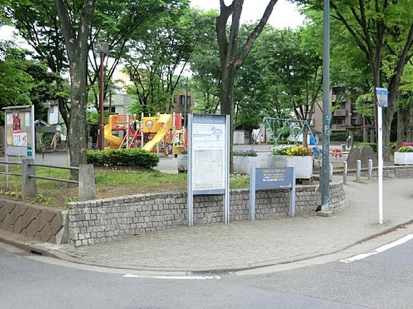帷子公園(帷子公園まで300m)