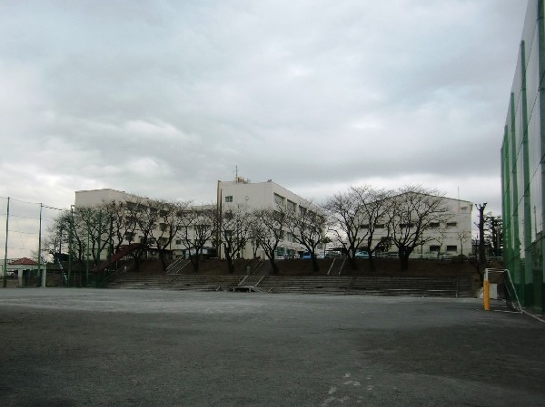 横浜市立城郷中学校(横浜市立城郷中学校まで2300ｍ)