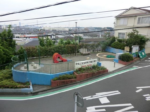 新吉田第三公園(新吉田第三公園まで500m 公園近くでお子様も安心して遊べます♪)