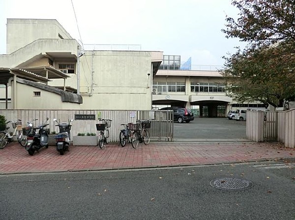横浜市立本宿中学校(横浜市立本宿中学校まで600m)