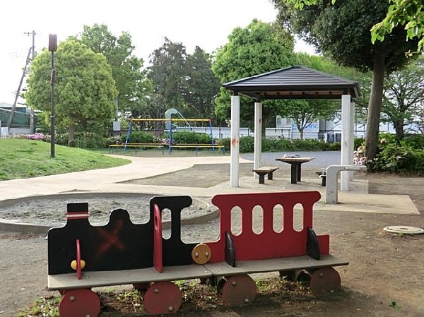 南瀬谷一丁目公園(南瀬谷一丁目公園まで600m)