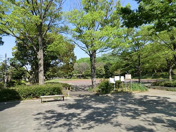 港南台西公園(港南台西公園まで400m)