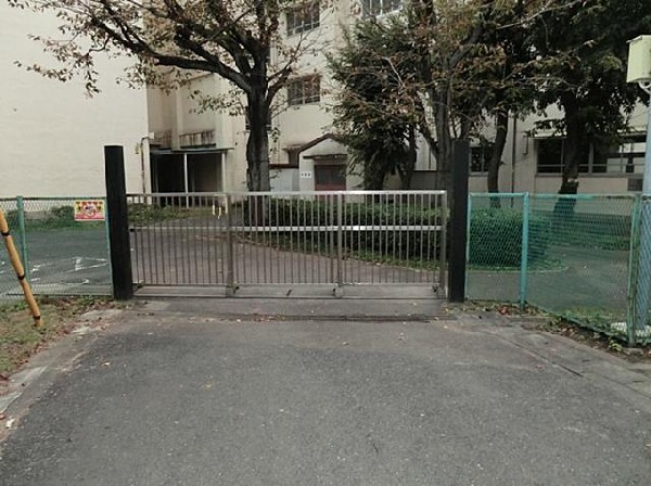 横浜市立柏尾小学校(横浜市立柏尾小学校まで280m)