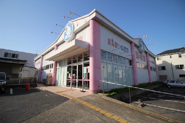 西松屋川崎久末店 (お子様用品がとにかくお買い得、毎週行ってもあきません。)