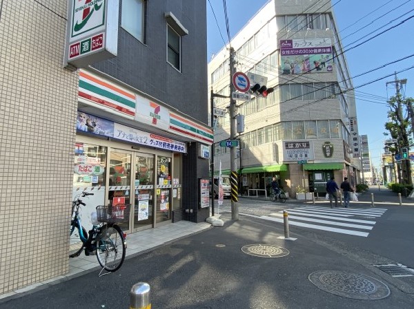セブンイレブン川崎溝口３丁目店(セブンミール、お弁当に定評のあるセブンイレブン、コンビニエンスの最大手ですね。)