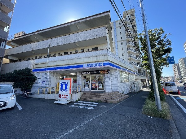 ローソン　中原木月4丁目店(「マチのほっとステーション」をスローガンに掲げる通り、忙しい日々に「ほっ」とするひとときをもたらします。)
