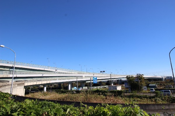 東名高速横浜青葉IC(休日の日の行楽や帰省、遠方にお出かけになる際にはこの距離は便利です)