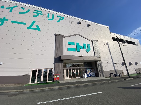 ニトリ港北ニュータウン店(港北ニュータウン店　お値段以上の商品を提供する家具屋さん。引越しに伴う日用品はすべて揃う。)