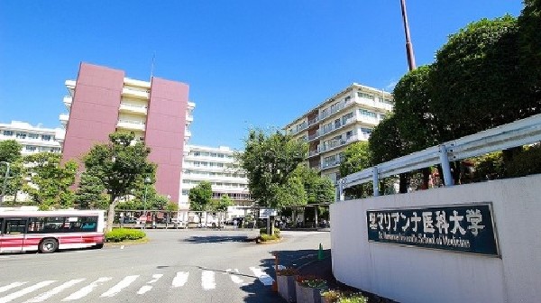 聖マリアンナ医科大学病院(診療部門も多く救急外来も受付しているので、ご家族の「いざ」と言う時にも安心です。)