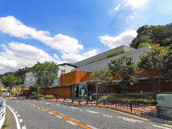 藤子Ｆ不二雄ミュージアム(藤子・F・不二雄の「夢」と「ふしぎ」と「遊びゴコロ」に出会えるミュージアムです。)