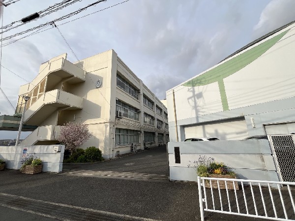 中川中学校