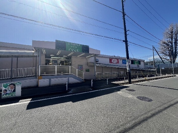 フードワン田奈店(「お客様へ質の高いサービスを提供することに努め、ライフスタイルの向上に貢献し、地域の発展に寄与する」ために革新と挑戦を続けます。)