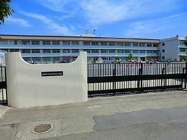 稲城第四小学校(「思いやりのある子・考える子・元気な子」心身ともに健康で、生涯にわたって主体的な人間の育成を目指しています。)