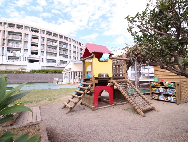 城山保育園(豊かな自然に囲まれ、園舎・園庭から子供たちの元気な声が聞こえてきます。できることが増えていく、お子様の成長が楽しみです。)