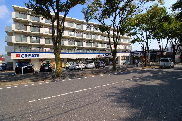クリエイト柿の木台店(スーパーやコンビニとともに生活に欠かせないという方も多いドラッグストアは、近所にあると頼もしい限りですね。)