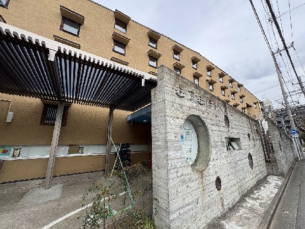 木月保育園　(一人ひとりの発達や心の声に気づき何事にも興味を持って行動できるように意欲を育てます。)