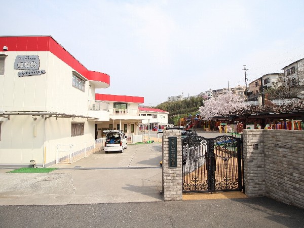 たちばな幼稚園(保育方針は子どもの中にある命の力、自ら成長しようとする力を大切にする。)