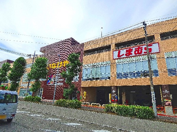 新ゆりヨネッティー王禅寺前店(営業時間9時から22時、駐車場226台完備の大型スーパーです。)