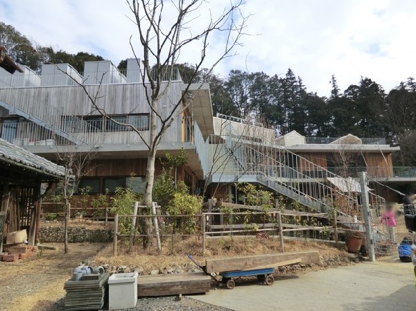 川和保育園　(柔らかな心を持つ子どもたちが、深く、広く、大地に根差し、伸びて行けるように1日1日を大切に、日々の保育を行っています。)