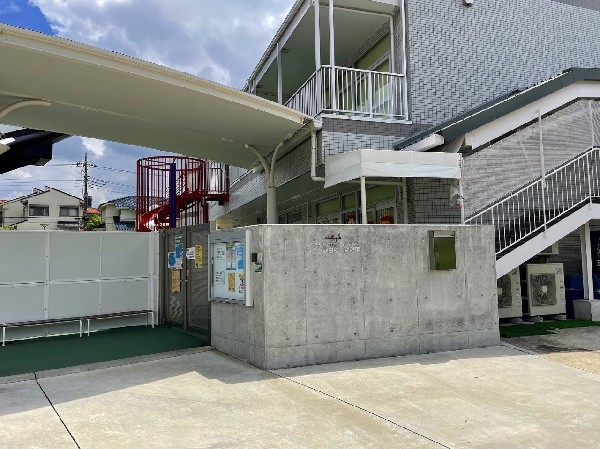 あざみ野白ゆり幼稚園　(いろいろなことを体験し、人とも触れ合いの中で心を大切に、そして積極的に前向きに自分で考えて行動できる子を育む保育をしています。)