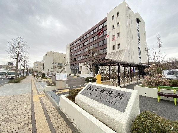 市役所(市役所が近いと流石に便利です。特にお子様が小さいうちは何かと役所に行く用事があります。)