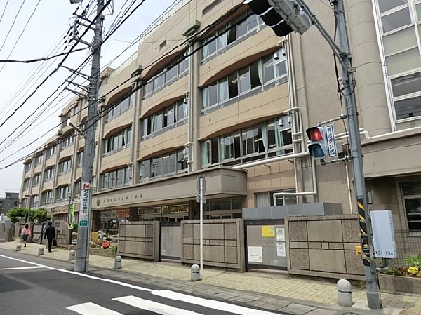 中野島小学校　(学校教育目標「なかよく学ぶ子　かんがえて行動する子　のびのびとたくましい子　しぜんを愛し思いやりのある子　まじめに最後までがんばる子」)