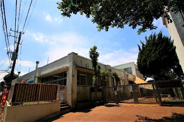 野川南台保育園(近隣には保育園が点在しており、とても心強い環境です。毎日の生活の一部だから、送り迎えなどの負担も減りますね)