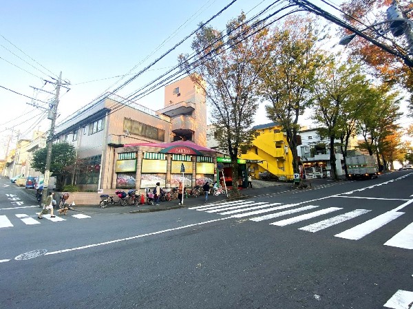 食品館あおば藤が丘店(「より良い品をより安く」をモットーに、地域のお客様に安心・安全をお届けすべく、地域一番店を目指しています。)