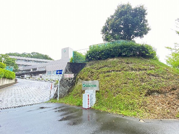 医療法人社団緑成会横浜総合病院　(循環器内科・整形外科・産婦人科・乳腺外科・心臓血管外科などを診療。休診日：日曜・祝日。土曜診療。)