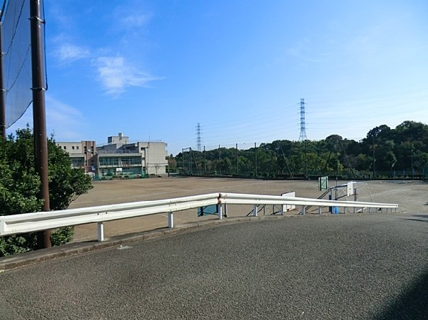 緑が丘中学校