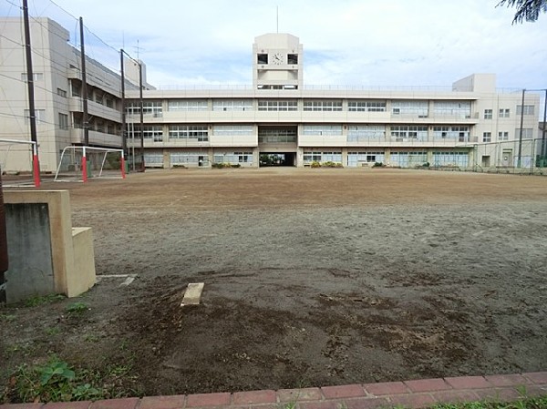 横浜市立寛政中学校(「すべての教育活動を生徒の成長と将来の幸福のために」を基本理念とした学校づくりを目指します。)