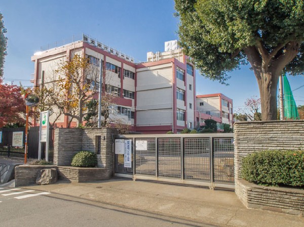 調布市立神代中学校