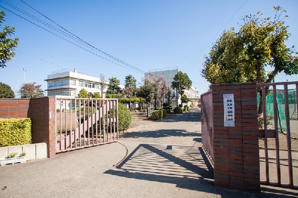 立川市立第二中学校(曙町周辺地域に根付く公立中学校です。)