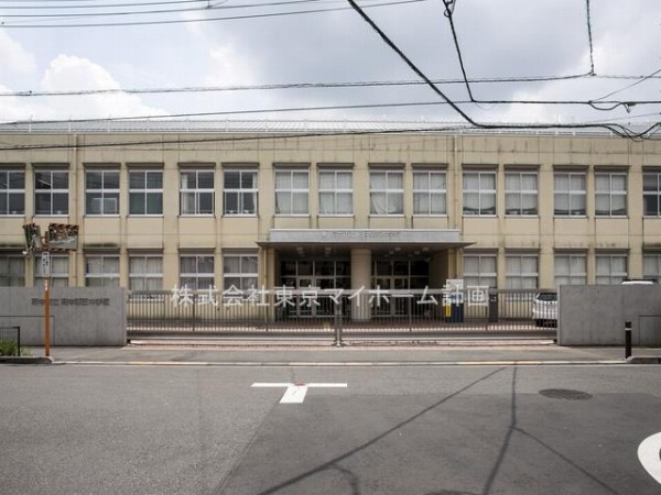 府中市立府中第三中学校