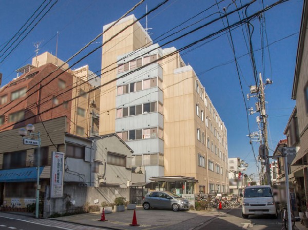 医療法人社団大日会小金井太陽病院(医師陣は的確な治療の中に人情味ある対応をしてくれる人ばかりで、多くの患者が厚い信頼を寄せている病院です。)